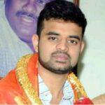 Karnataka Lok Sabha Elections 2024 Former PM hd Deve Gowda grandson Prajwal Revanna accused of sexual exploitation SIT formed obscene video row BJP distances itself know whole matter