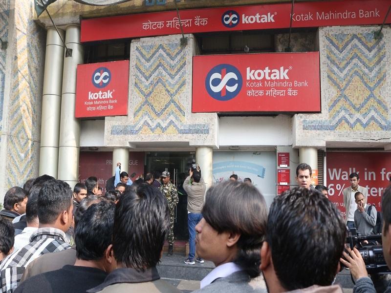 RBI bans Kotak Mahindra Bank from issuing new credit cards