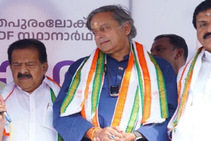 Shashi Tharoor campaigning