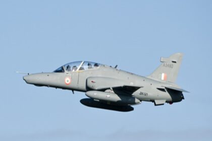 Discussion between India France for deal 26 Rafale M fighter planes tomorrow planes deployed Indian Ocean compete with China