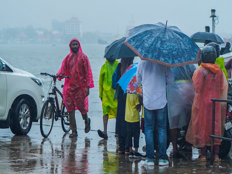 Monsoon arrives prematurely in Kerala and Northeast India