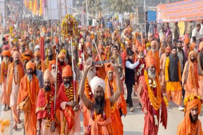 shift! For the first time, a 'Dalit' saint was given the title of 'Jagadguru', Juna Akhara also made four 'Dalit' saints 'Mahamandaleshwar'