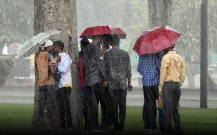 What did the Meteorological Department predict regarding rain in Delhi, Mumbai, Bengaluru and West Bengal including Uttar Pradesh? Photo: IANS