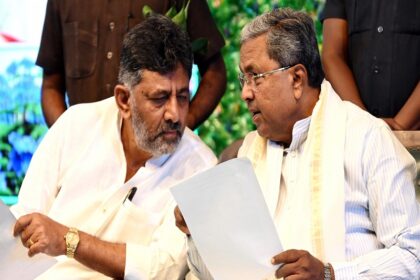 The tussle between CM Siddaramaiah and Deputy CM DK Shivakumar has started emerging in Karnataka (file photo- IANS)