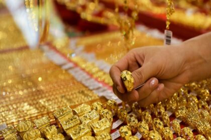 Why did the rbi import its 100 tonnes of gold from UK to India