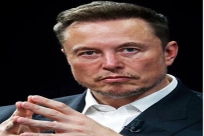 tesla owner Elon Musk accused of having sex with SpaceX intern and other female employee, claims report