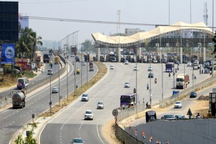 Now after FASTag, satellite based toll system will soon be started in India (Photo- IANS)