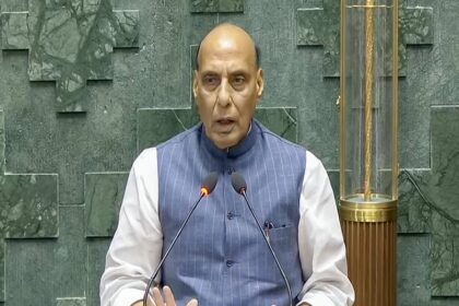 Defense Minister Rajnath Singh's sudden health down admitted to Delhi AIIMS