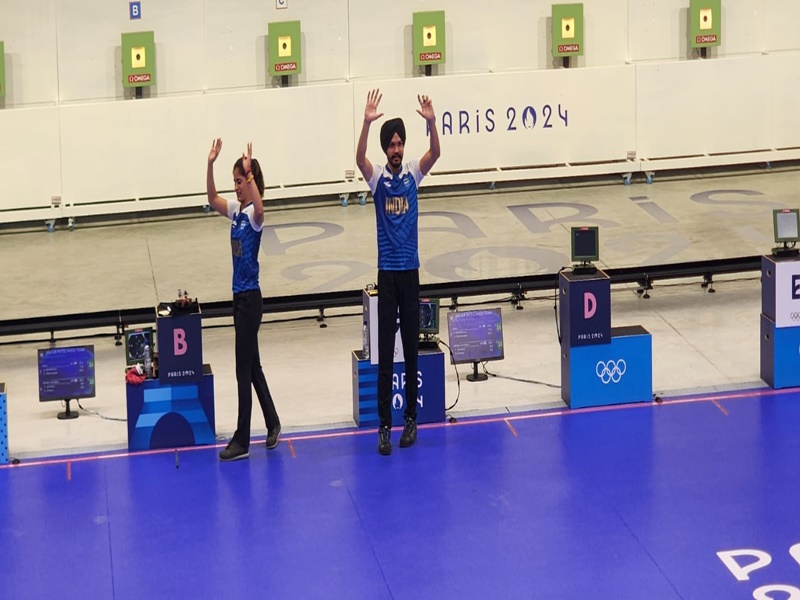 India second medal in Paris olympic 2024 Manu Bhaker-Sarabjot won bronze in shooting