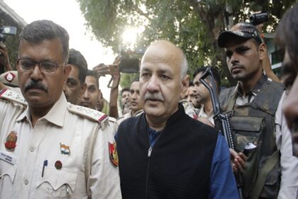 Delhi Liquor Policy Case: Supreme Court judge recuses from hearing on Manish Sisodia's bail plea, now new bench will hear the case