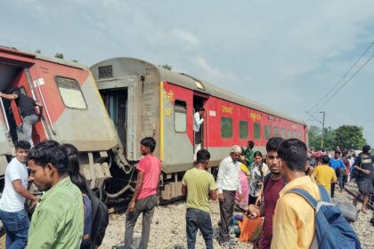 Train accident in up Gonda 2 dead, 20 injured, many trains on the route cancelled