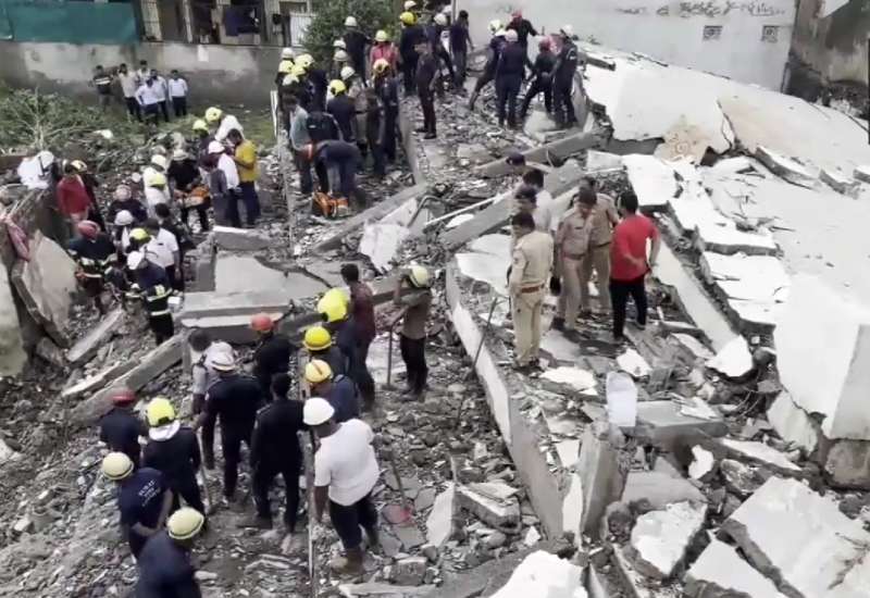 7 people died after a 6-storey building collapsed in Surat, Gujarat, how old was the building?