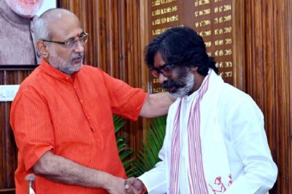 Hemant Soren again became the Chief Minister of Jharkhand after 154 days, took over the chair for the third time, Governor administered the oath at Raj Bhavan.