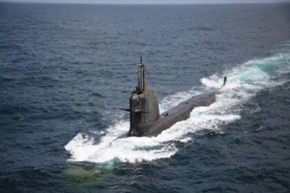 Amidst tension in Middle East usa deployed submarines equipped with missiles Abraham Lincoln carrier strike group also instructed to reach quickly