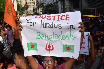 Amidst violence and unrest, Hindus took out a huge protest rally in Bangladesh, more than 7 lakh people took part