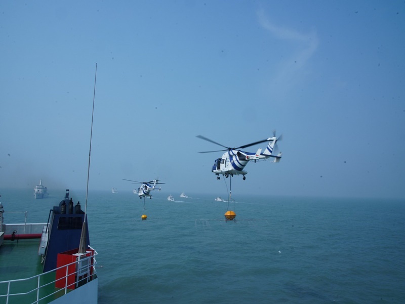 Indian Coast Guard Advanced Light Helicopter ALH makes emergency landing in Arabian Sea Gujarat rain 3 members including pilot missing