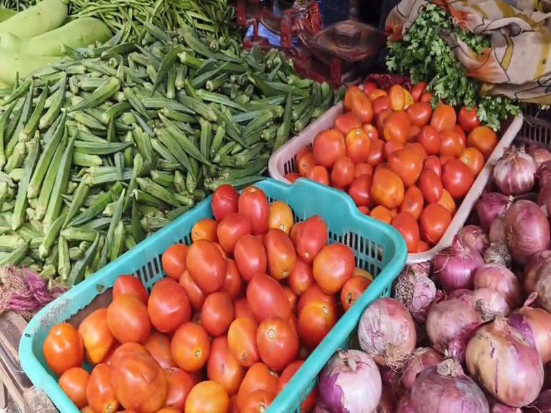 Farmers get one-third of the price of vegetables and fruits rest is captured by middlemen and retailers claims RBI study