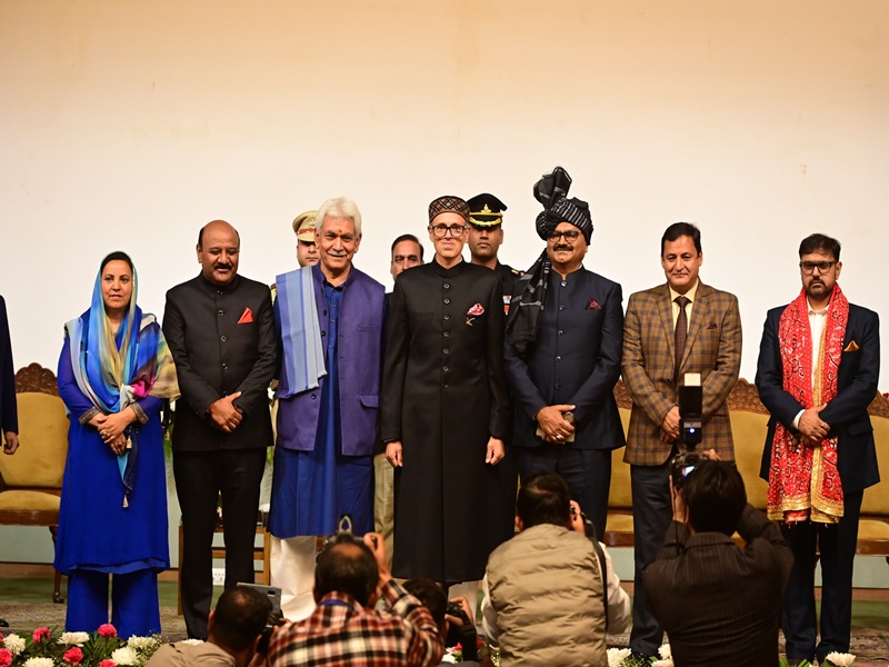 national conference vice president Omar Abdullah takes oath as CM of jammu and kashmir with five other ministers