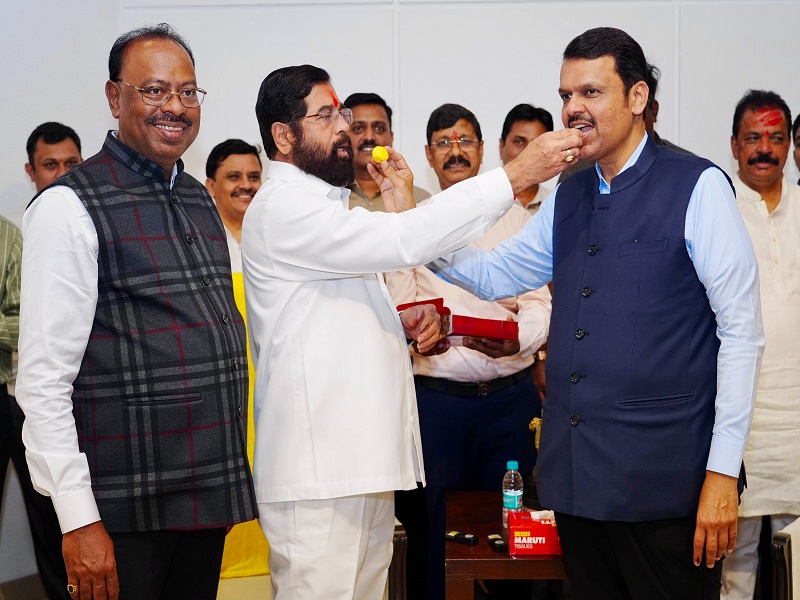 Mumbai: Maharashtra CM Eknath Shinde, Deputy CMs Devendra Fadnavis, Ajit Pawar and others celebratefollowing the Mahayuti alliance's victory in the Maharashtra Assembly elections in Mumbai on Saturday, November 23, 2024. (Photo: IANS)