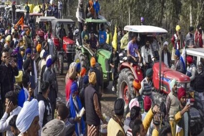 A group of 101 farmers marched towards Delhi from Shambhu border, Haryana Police released tear gas to stop them