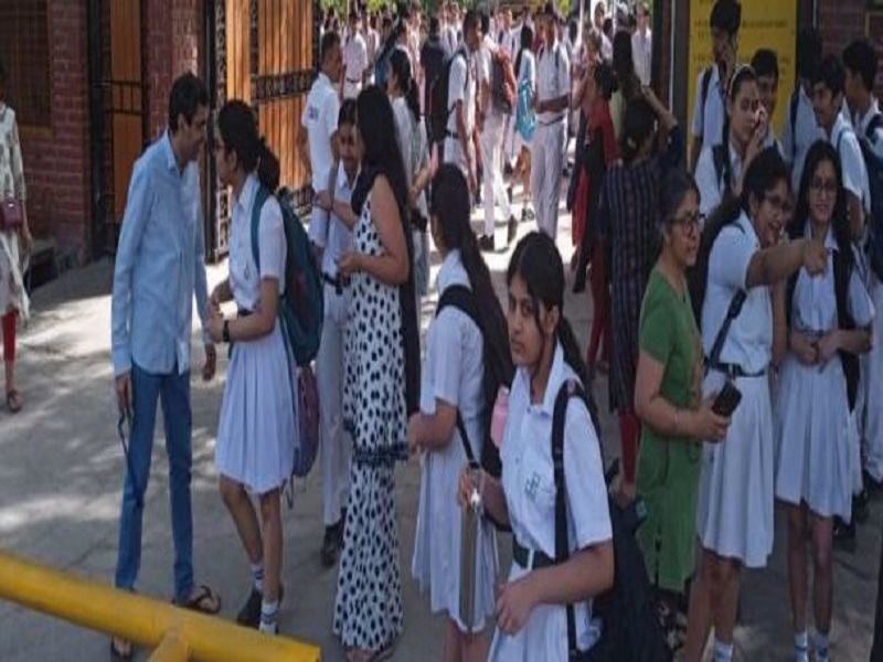 New Delhi: Two big schools received bomb threat, children sent home (file photo- IANS)