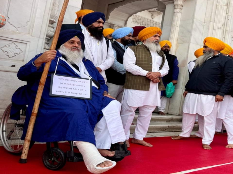 Sukhbir Singh Badal, Shiromani Akali Dal, Sri Akal Takht Sahib, सुखबीर सिंह बादल, श्री अकाल तख्त साहिब, Sukhdev Singh Dhindsa,golden temple, Amritsar Golden Temple, Gurmeet Ram Rahim Singh, Punjab News, सुखदेव सिंह ढींढसा, स्वर्ण मंदिर,अमृतसर स्वर्ण मंदिर,शिरोमणि अकाली दल,गुरमीत राम रहीम सिंह,