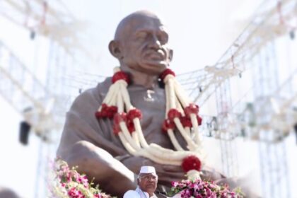 Mallikarjun Khadge, Priyanka Gandhi Vadra, Mahatma Gandhi, K C Venugopal, Siddharamaiya, Karnataka, Belgavi