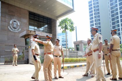 Mumbai: Security beefed up outside Central Bureau of Investigation (CBI) office in the wake of Congress protest against the central government's move to strip CBI Director Alok Verma of his power in Mumbai, on Oct 26, 2018. (Photo: IANS)