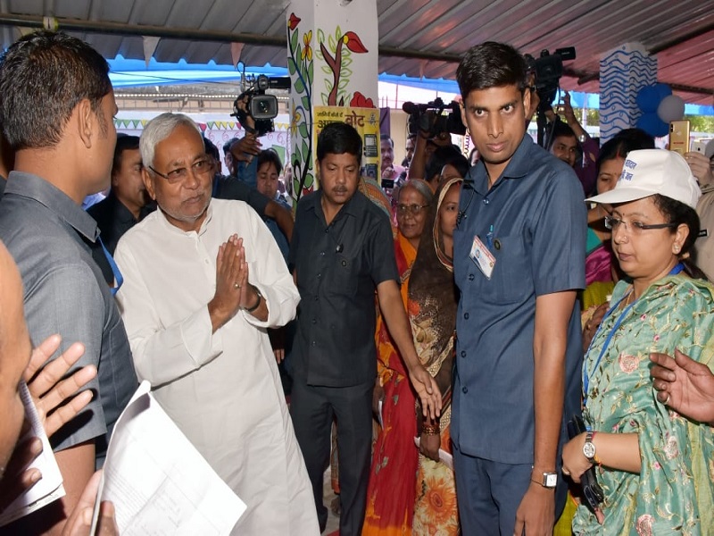 Patna: Bihar Chief Minister Nitish Kumar's son Nishant Kumar arrives to cast vote during the seventh and the last phase of 2019 Lok Sabha Elections at a polling booth in Patna on May 19, 2019. (Photo: IANS)