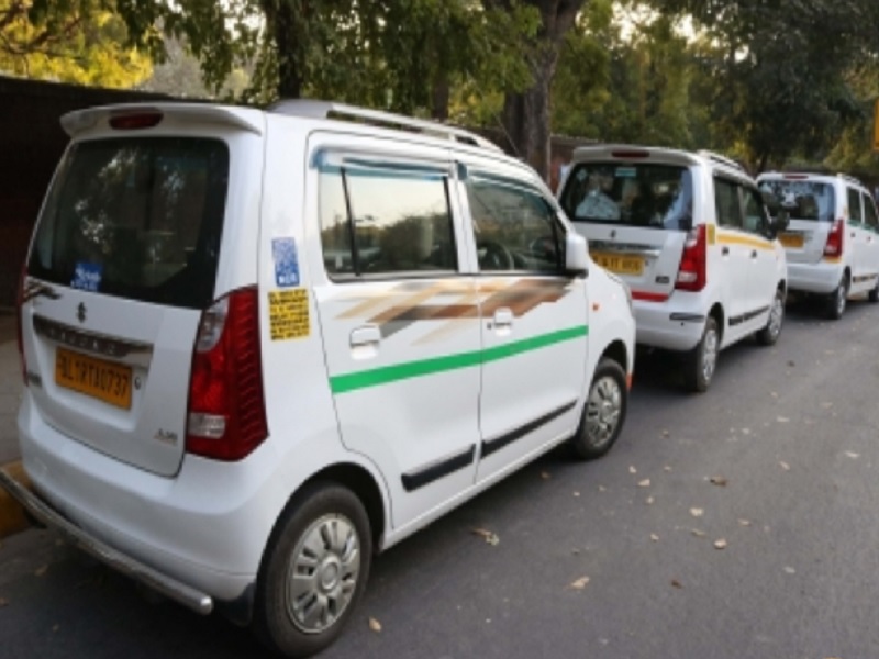 Centre issues notice to Uber, Ola (Photo- IANS)