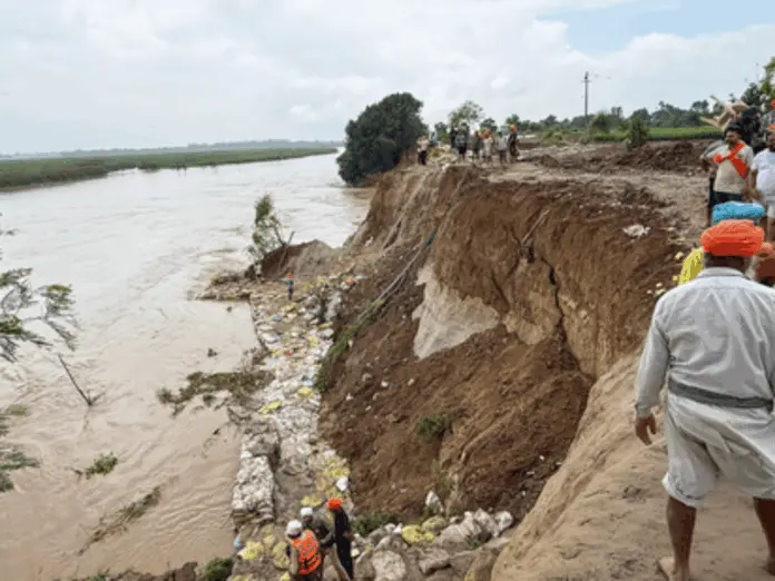 punjab see worst situation since 1988 more than 3 lakhs affected punjab see worst situation since 1988 more than 3 lakhs affected, पंजाब