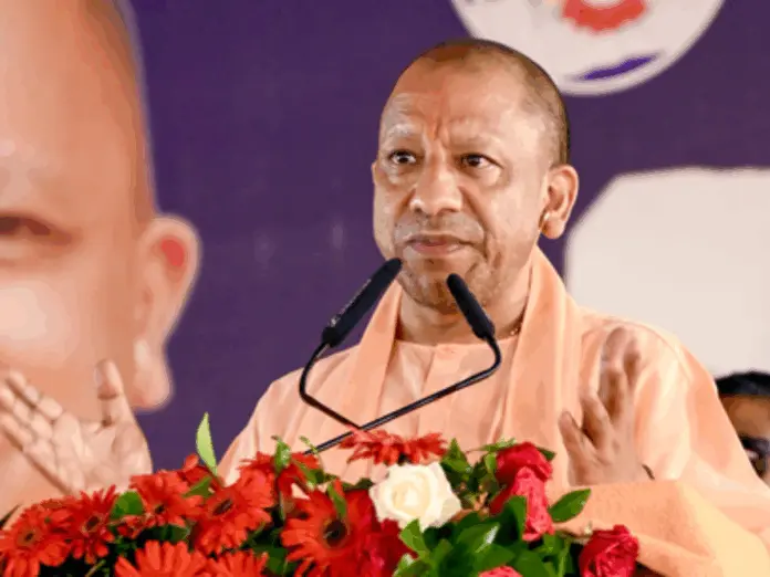 uttar pradesh bureaucracy transfer 46 officers including 3 commissioners and 10 dm uttar pradesh bureaucracy transfer 46 officers including 3 commissioners and 10 dm, उत्तर प्रदेश