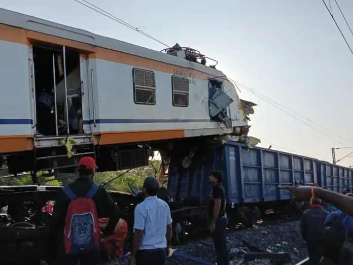 Bilaspur train accident, Bilaspur train collision, Chhattisgarh rail accident, Lal Khadan train crash, बिलासपुर में ट्रेन एक्सीडेंट,