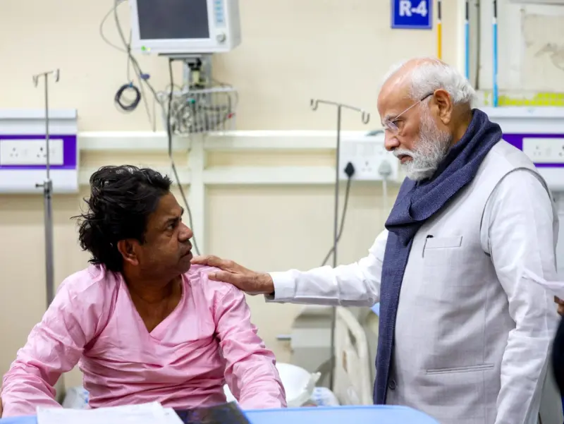 PM Modi meets victims of Red Fort car blast