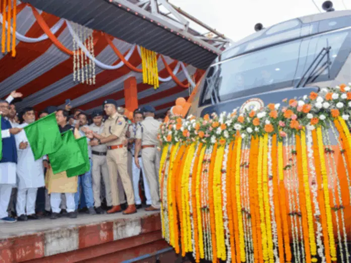 indian railway to flag off 4 new vande bharat train, वंदे भारत